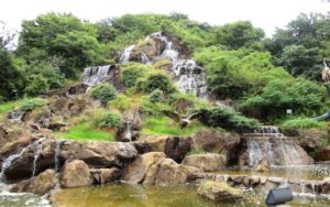 آبشار شیطان کوه