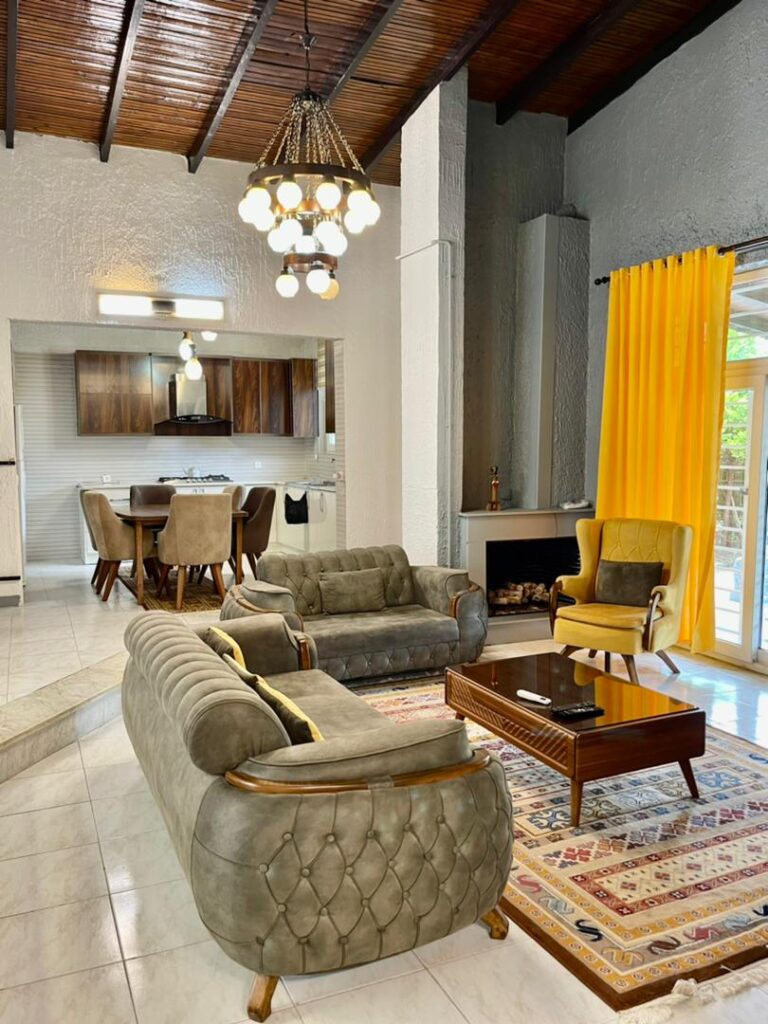 ۷۳۶fc8be-48a9-4526-b617-c59761682e36